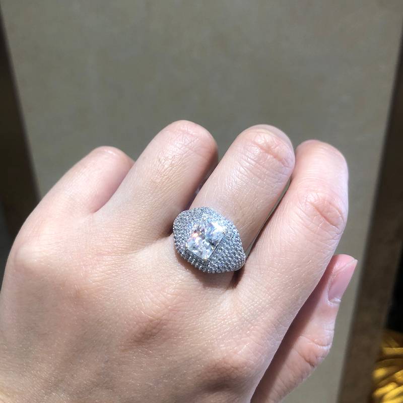 豪华款满钻围镶方钻Women's RingS925银镀白金定制选款主石Moissanite2.0ct/副石高碳钻